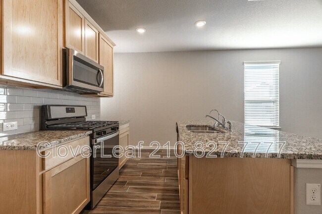 Building Photo - 275 Kinsley Wy