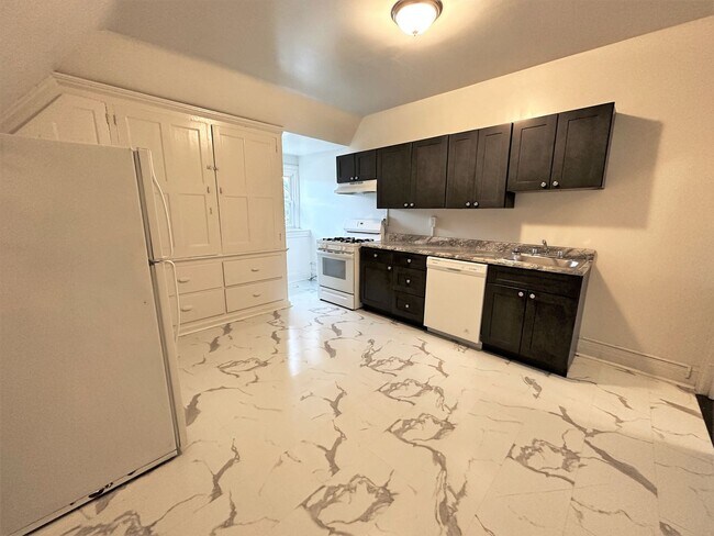 Building Photo - Highland Park - Apartments For Rent In Pittsburgh