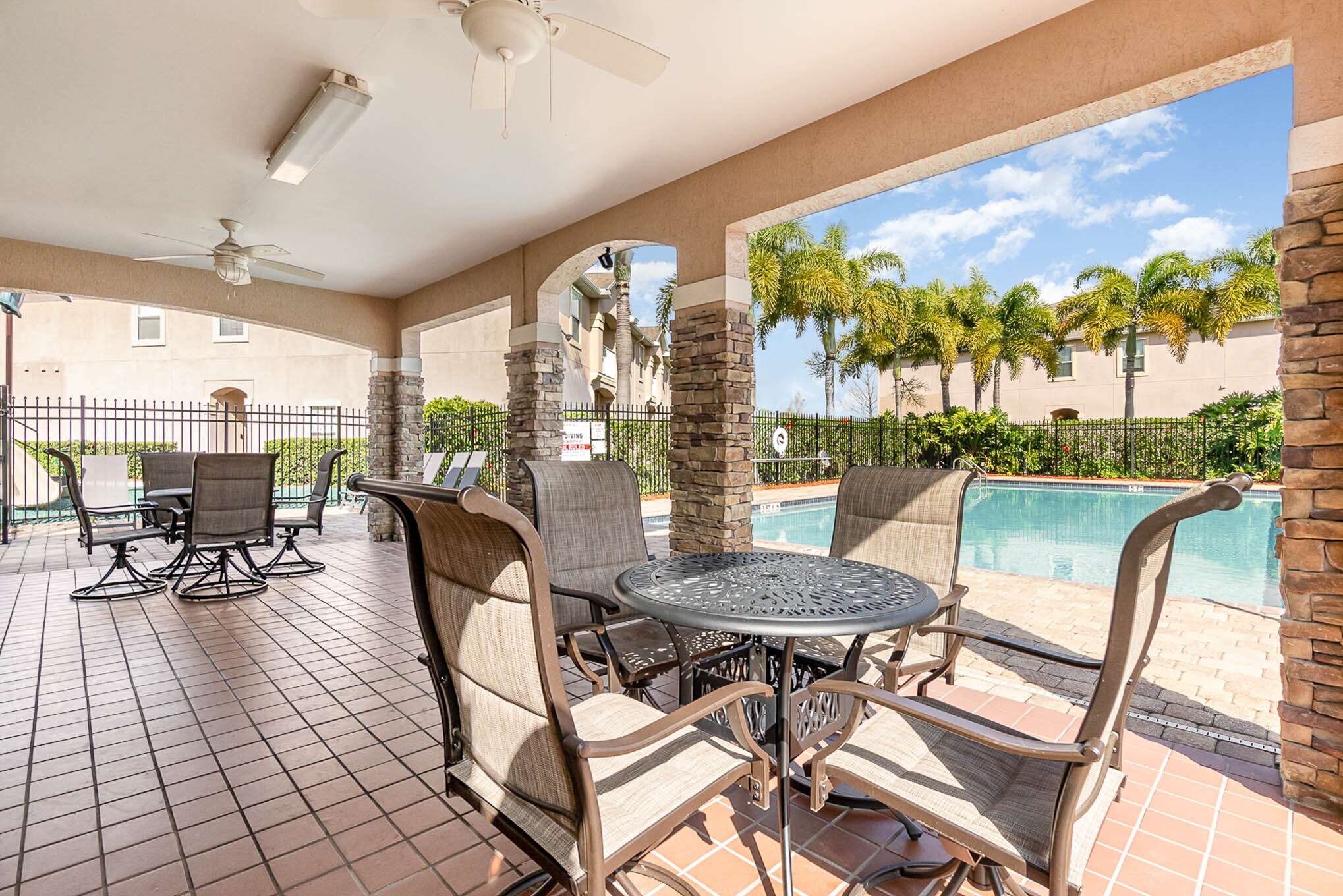 Building Photo - 4037 Meander Plz