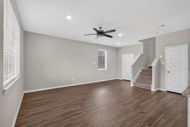 Building Photo - 2404 Shellcracker Dr