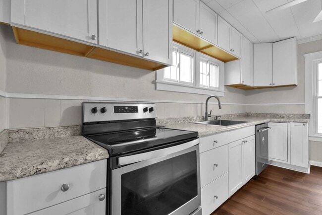 Building Photo - Quant Brick Single Family Rental - Now Available