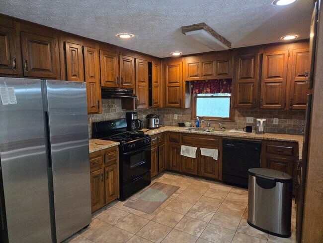 Building Photo - 4700 Norman Dr NW
