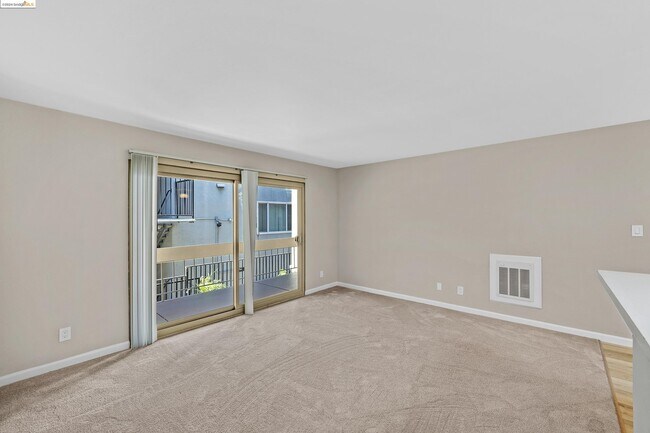 Building Photo - 66 Fairmount Ave