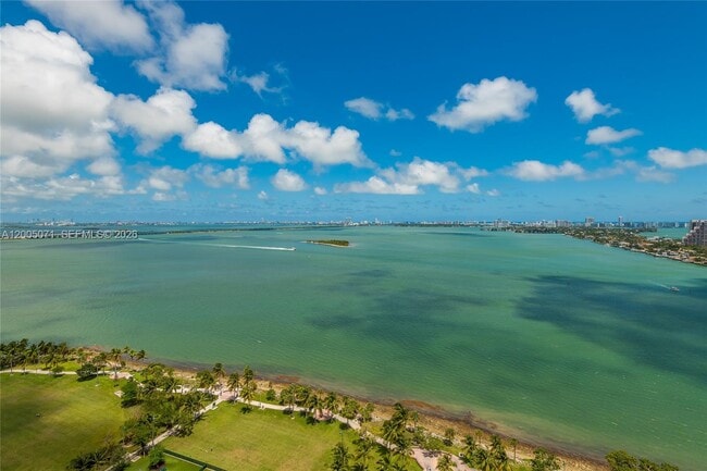 Building Photo - 488 NE 18th St