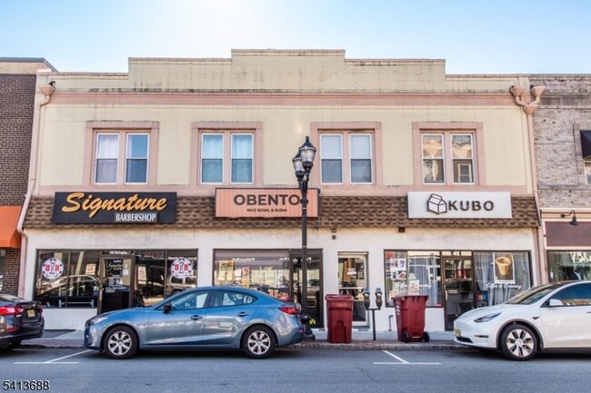 Building Photo - 226 Franklin Ave