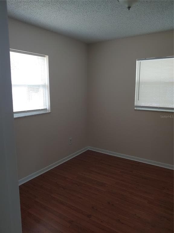 Building Photo - 2440 Alamanda Ave