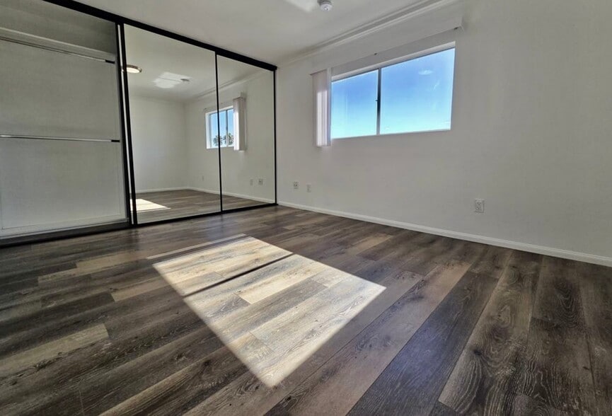 Building Photo - 4225 Inglewood Blvd