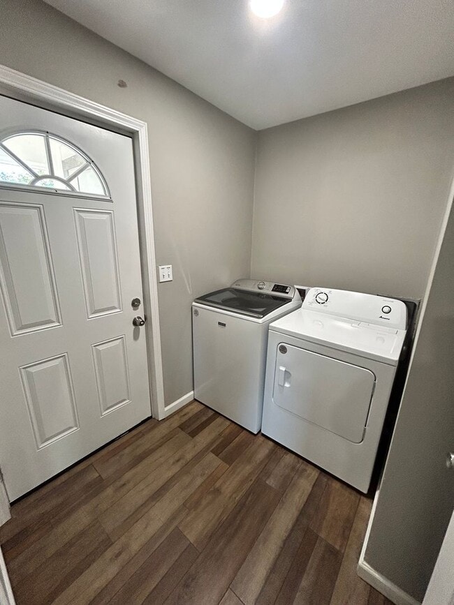 Building Photo - 6522 Olokee St