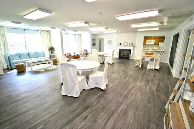 Building Photo - 121 Timmerman St