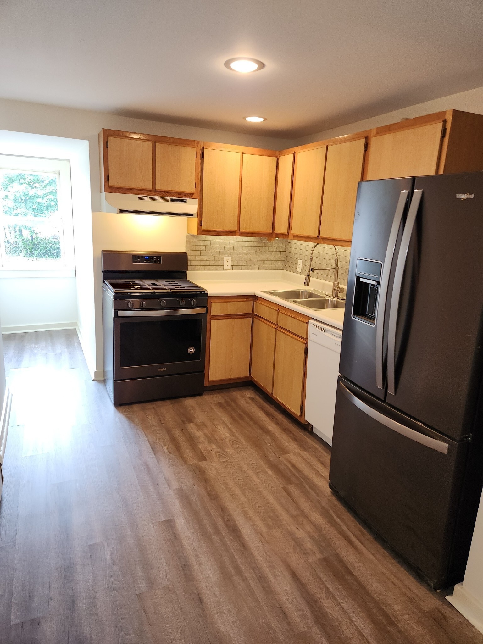 Building Photo - 1401 9th St