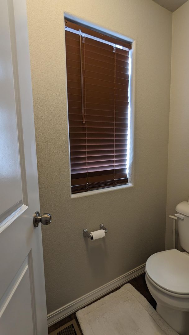 Building Photo - IMMACULATE 4 BED/2.5 BATH CUSTOM BUILT HOME IN SKYLINE RIDGE!