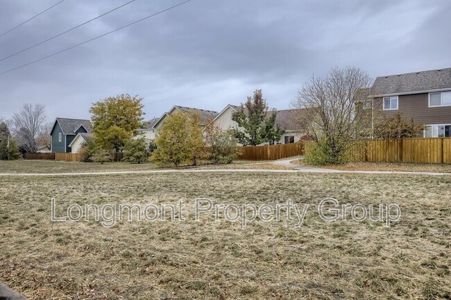 Building Photo - 303 Sweet Valley Ct