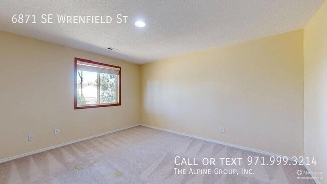 Building Photo - 6871 SE Wrenfield St