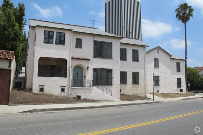 Building Photo - 757 S Ogden Dr