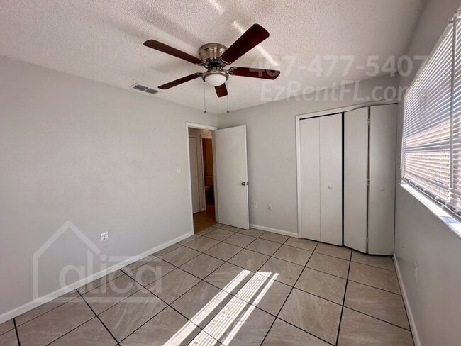 Building Photo - 411 Gilman Cir