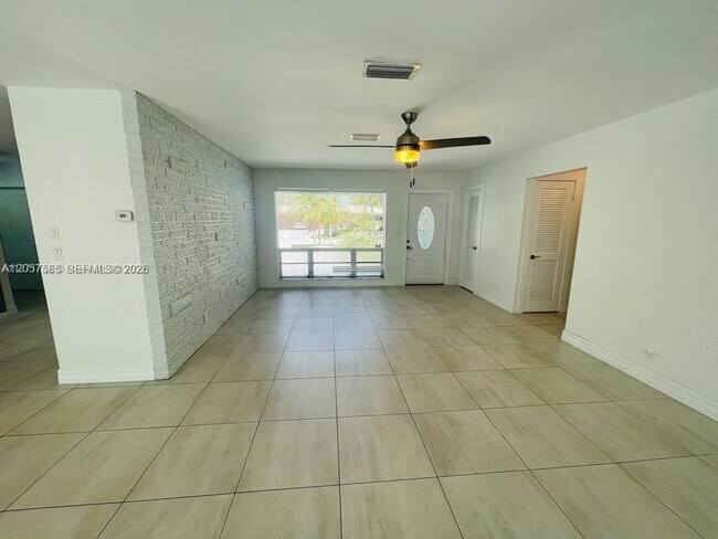 Building Photo - Northeast 41st Street, Oakland Park, FL 33308 - 3 BR 2 BA house