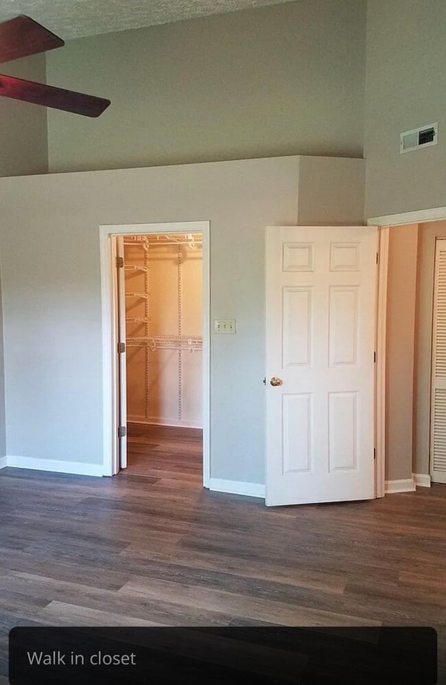 Building Photo - Knoxville 37922 - Available Now! 3 bedroom, 2 bath home - Contact Susan Niedergeses 865-300-4722