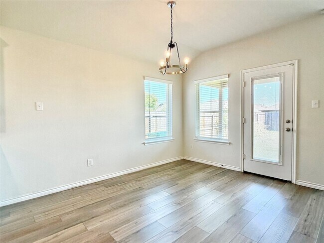 Building Photo - 4016 Spur Trail Dr