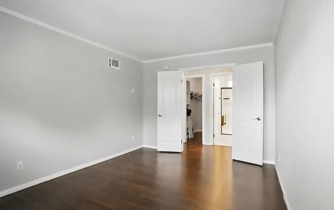 Building Photo - 6333 College Grove Way