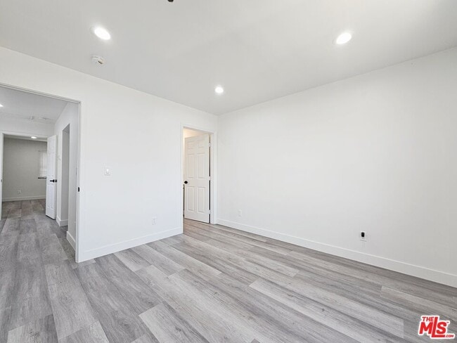 Building Photo - 4110 1/2 Normandie Ave