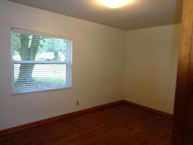 Building Photo - 6306 Romilly Dr
