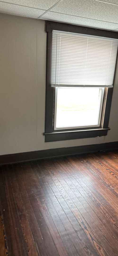 Building Photo - **Deposit Special $500** 526 Brandt 3BR/1B...