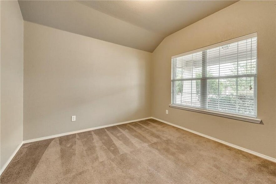 Building Photo - 2004 Zavala Dr