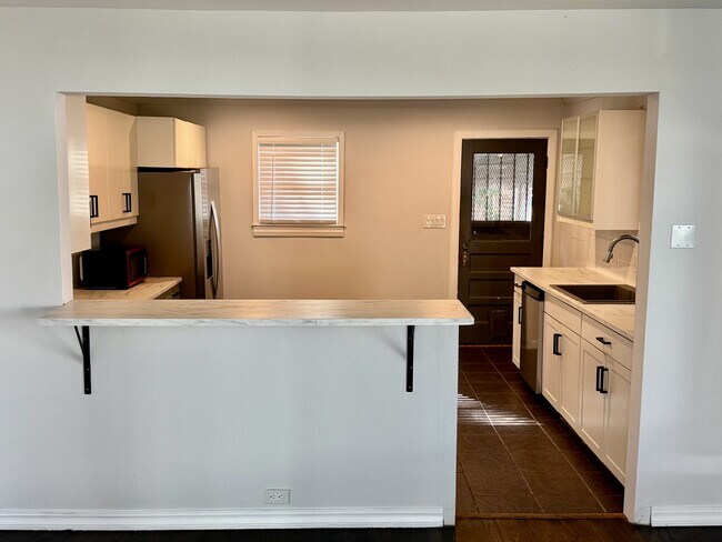 Building Photo - 4518 Capitol Ave