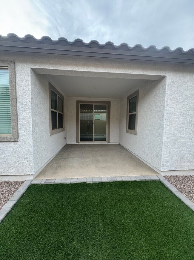Building Photo - BRAND NEW HOME WARNER MEADOW GILBERT