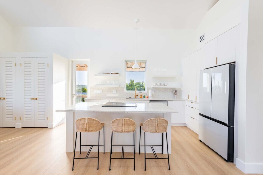 Building Photo - 18954 Acosta Rd