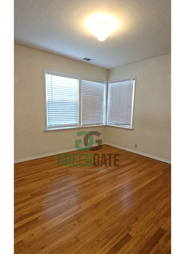 Building Photo - Lovely 2 Bedroom Home in Modesto AVAILABLE NOW!!