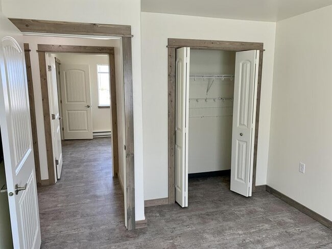 Building Photo - 841 Gibbon St