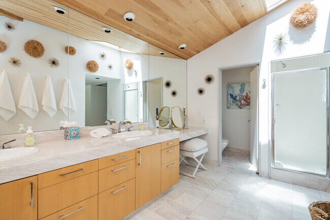 Building Photo - 51 Seascape Ln