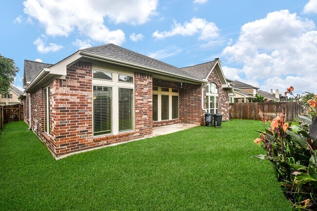 Building Photo - 2911 Village Brook Ln