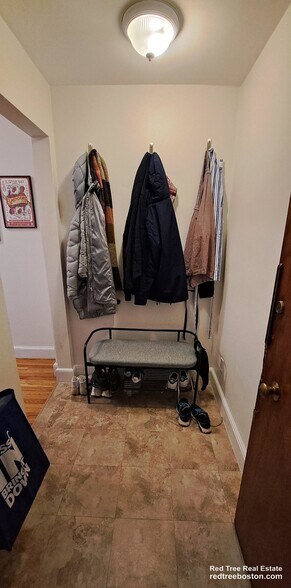 Building Photo - 202 St Paul St