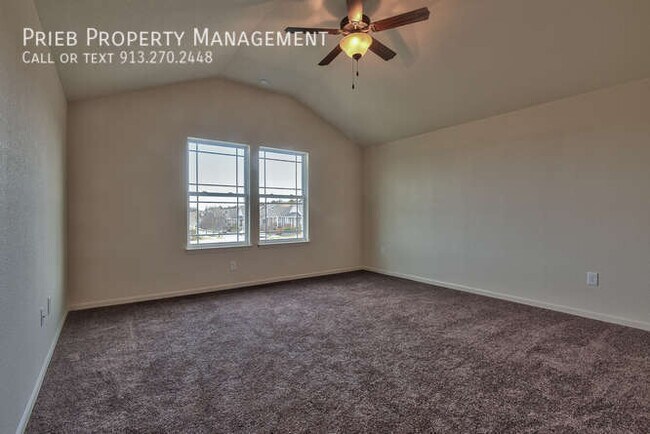 Building Photo - Prairie Haven Duplex - Available November ...