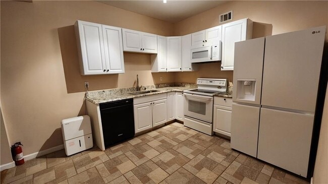 Building Photo - 1060 Landover Crossing