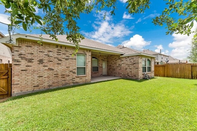 Building Photo - 6114 Brookmall Dr