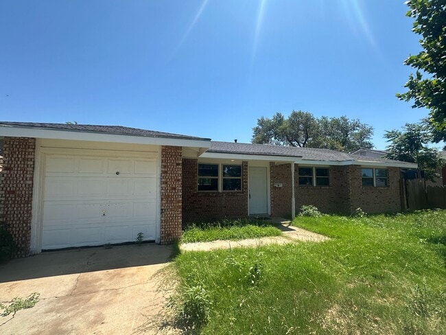 Primary Photo - 3108 Magnolia St