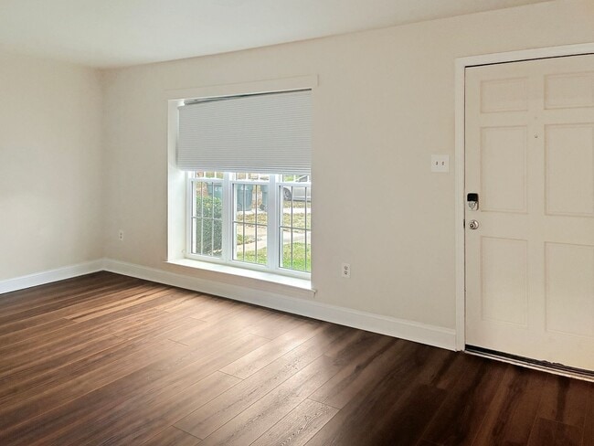 Building Photo - Holiday Special! 2 Bed in Henrico Neighborhood – No Application Fee This Season!