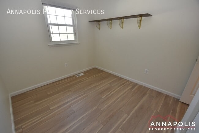 Building Photo - 100 Conley Dr