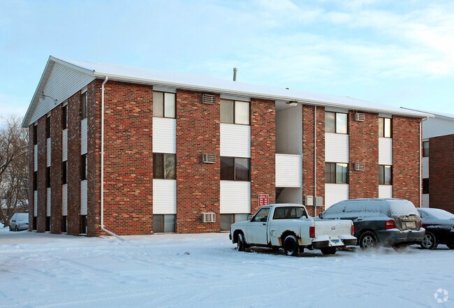 Primary Photo - Fairview Apartments