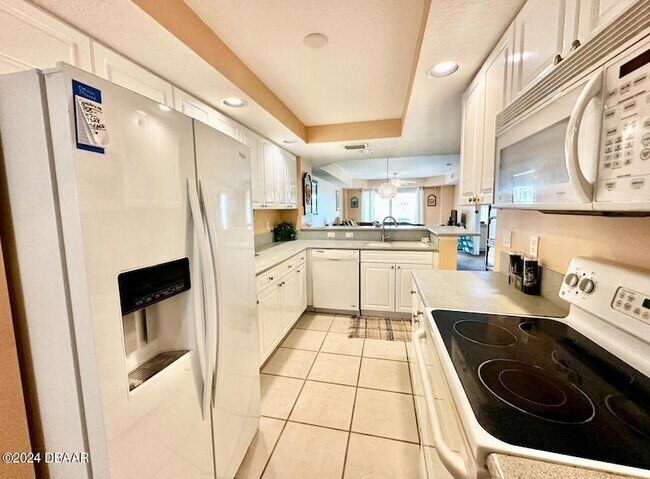Building Photo - 4670 Links Village Dr