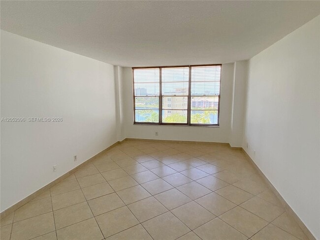 Building Photo - 3800 S Ocean Dr