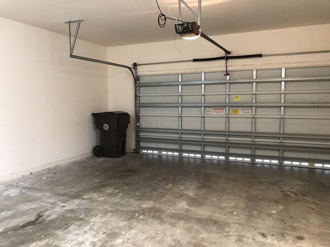 Building Photo - 661 Corte Madera Ln