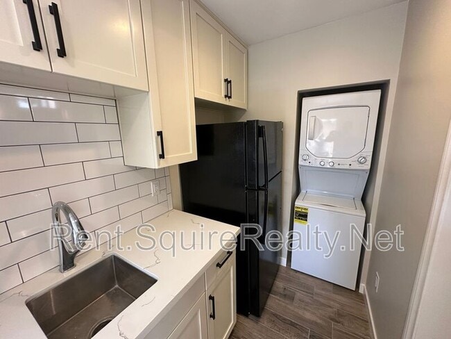 Building Photo - 18806 E Armstead St