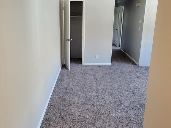 Building Photo - 115 Denrose Dr