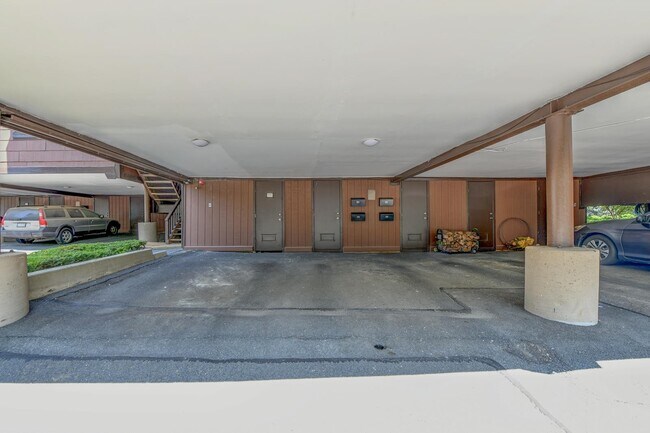Building Photo - 321 Sea Isle Key