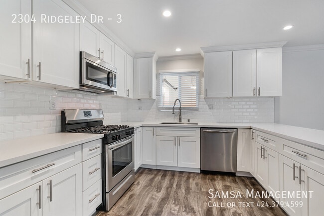 Building Photo - 2304 Ridgeley Dr
