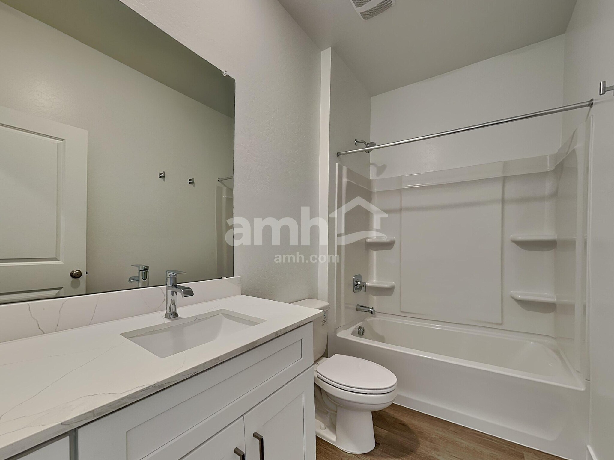 Building Photo - 9829 W Parkway Dr